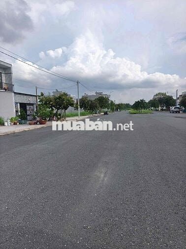 Chủ Ký Gửi Bán Gấp Lô Đất Đẹp Nằm Ngay Mặt Tiền Phạm Văn Hai 80m
