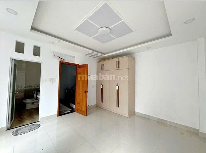 PASS PHÒNG BAN CÔNG ĐƯỜNG PHÙNG VĂN CUNG, PHÚ NHUẬN