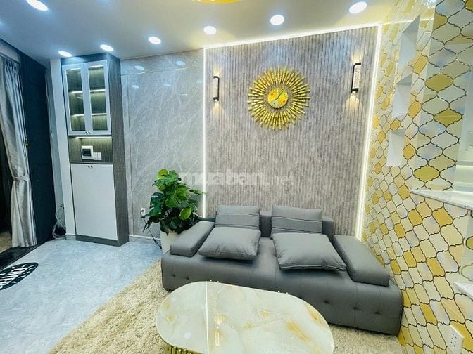 CHÍNH CHỦ BÁN NHÀ CĂN GÓC 2 MẶT HẺM XE TẢI TRÁNH NHAU ÔTÔ ĐỂ TRONG NHÀ