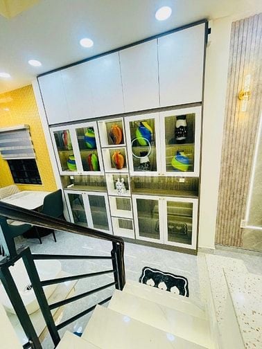CHÍNH CHỦ BÁN NHÀ CĂN GÓC 2 MẶT HẺM XE TẢI TRÁNH NHAU ÔTÔ ĐỂ TRONG NHÀ