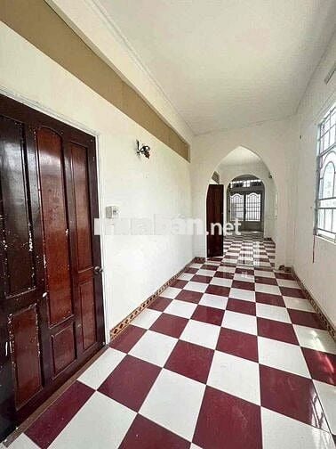 CHO THUÊ NHÀ 3 LẦU DIỆN TÍCH SIÊU RỘNG MẶT TIỀN MẬU THÂN