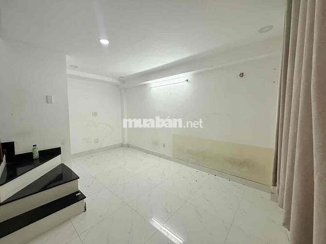 NHÀ 3,3 TỶ 3 LẦU VỪA Ở VỪA KINH DOANH QUANG TRUNG P10 HẺM OTO SỔ HỒNG