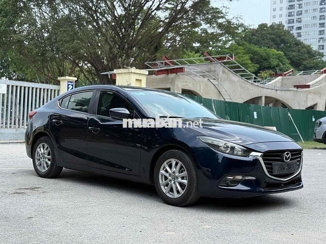 Mazda 3 2018 1.5 AT Sedan - 70000 km