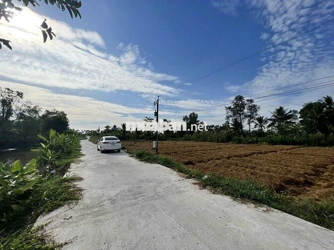 BÁN 02 NỀN THỔ CƯ XIN PHÉP XD ĐƯỢC NGAY.