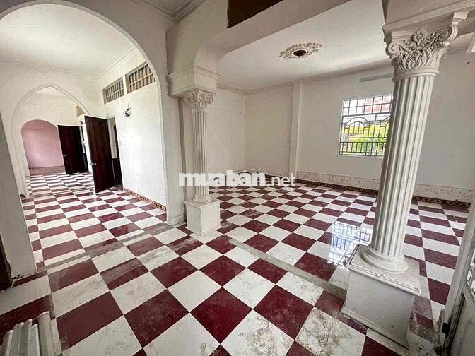 CHO THUÊ NHÀ 3 LẦU DIỆN TÍCH SIÊU RỘNG MẶT TIỀN MẬU THÂN