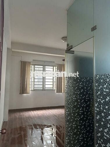 Cho Thuê Nhà Đường Trần Phú, Quận 5 ( Cho Làm CHDV / Cải Tạo )