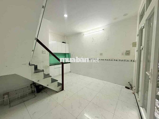 NHÀ 3,3 TỶ 3 LẦU VỪA Ở VỪA KINH DOANH QUANG TRUNG P10 HẺM OTO SỔ HỒNG