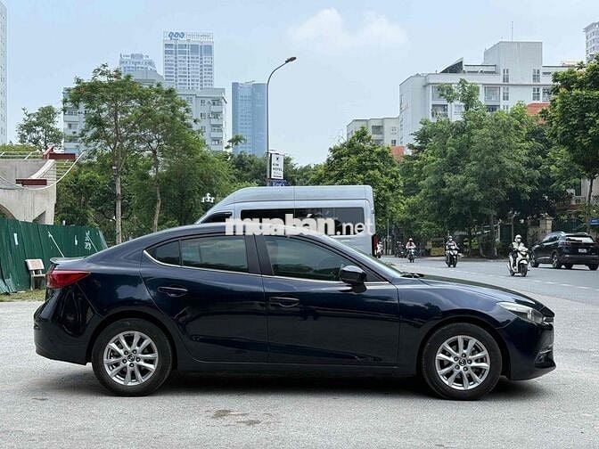 Mazda 3 2018 1.5 AT Sedan - 70000 km