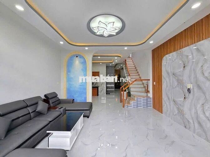 Bán nhanh nhà 1 trệt 1 lầu sổ riêng 120m2 ngay sát KCN Nam Tân Uyên