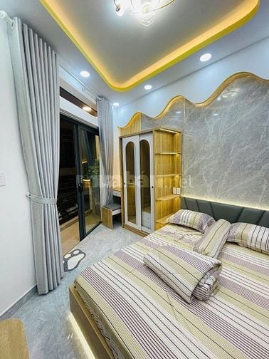 CHÍNH CHỦ BÁN NHÀ CĂN GÓC 2 MẶT HẺM XE TẢI TRÁNH NHAU ÔTÔ ĐỂ TRONG NHÀ