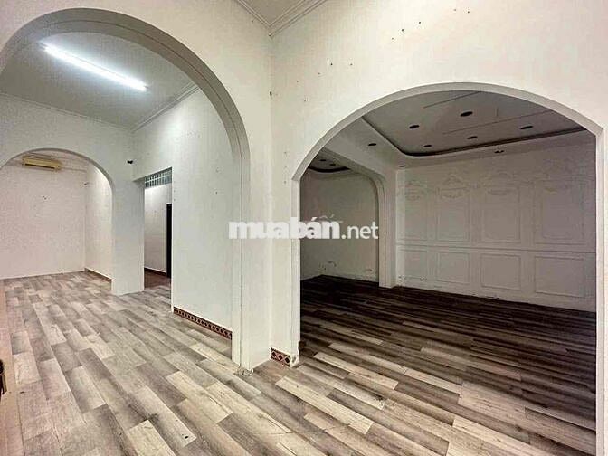 CHO THUÊ NHÀ 3 LẦU DIỆN TÍCH SIÊU RỘNG MẶT TIỀN MẬU THÂN