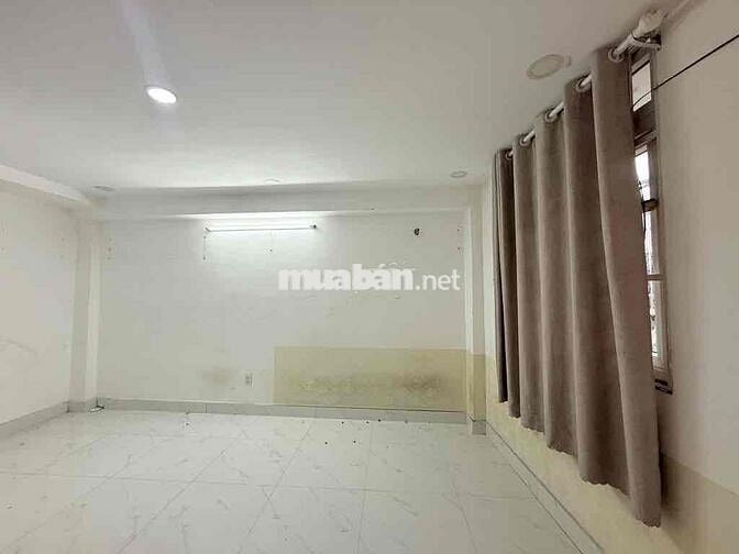 NHÀ 3,3 TỶ 3 LẦU VỪA Ở VỪA KINH DOANH QUANG TRUNG P10 HẺM OTO SỔ HỒNG