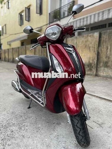 Grande đỏ 2015 xe đẹp nguyên rin 1 đời chủ bán