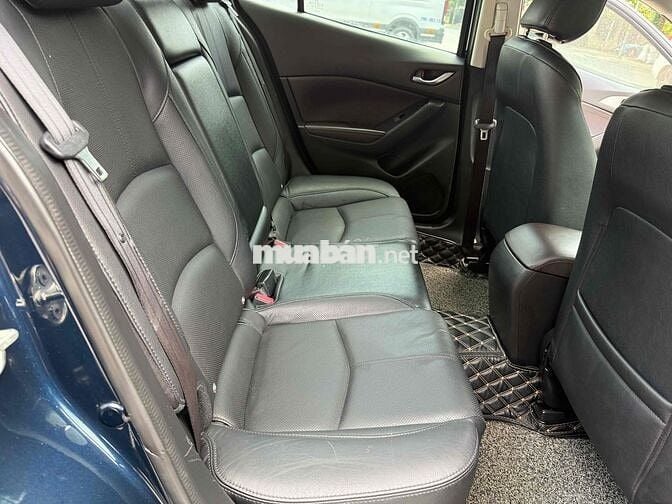 Mazda 3 2018 1.5 AT Sedan - 70000 km