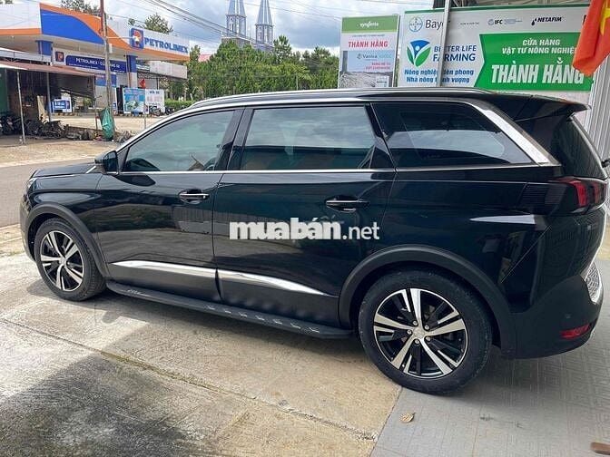 Peugeot 5008 2018 1.6L Turbo - 960000 km