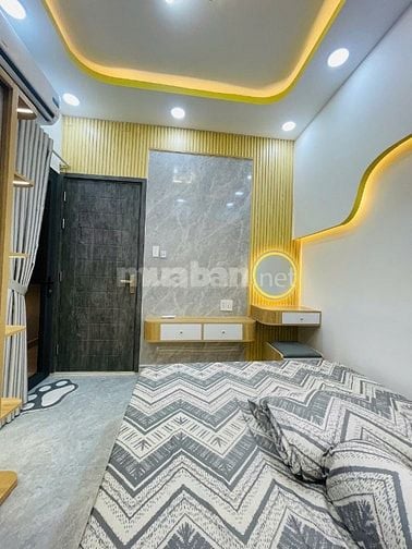 CHÍNH CHỦ BÁN NHÀ CĂN GÓC 2 MẶT HẺM XE TẢI TRÁNH NHAU ÔTÔ ĐỂ TRONG NHÀ