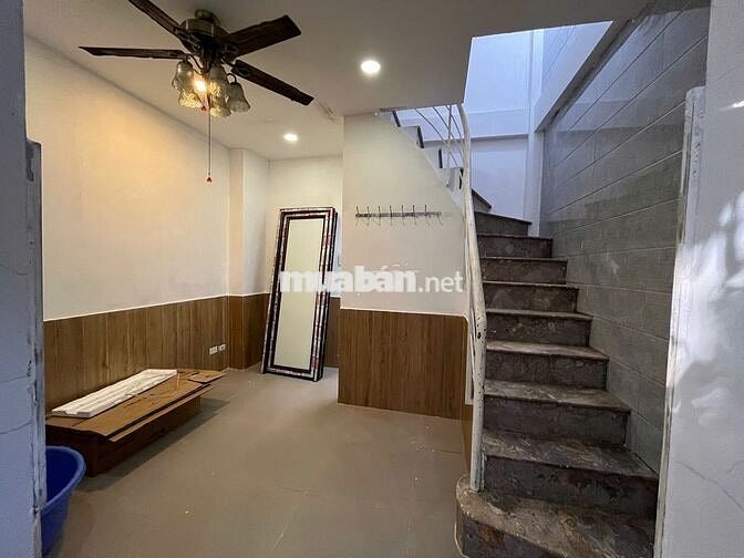 Cho thuê Nhà riêng chính chủ 3 tầng - Văn Miếu Quốc Tử Giám