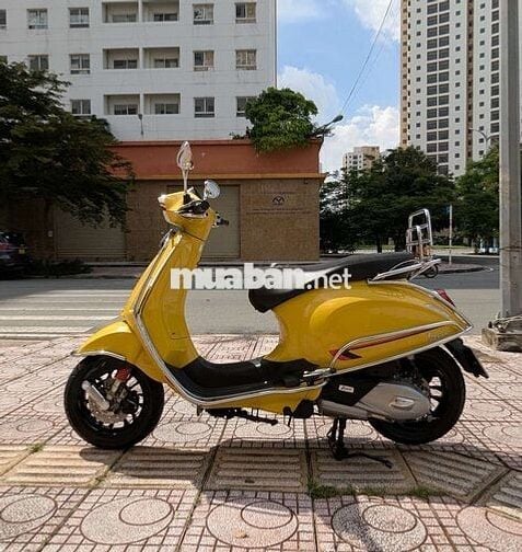 Vespa Sprint 125 đăng kí 2021 chạy ít
