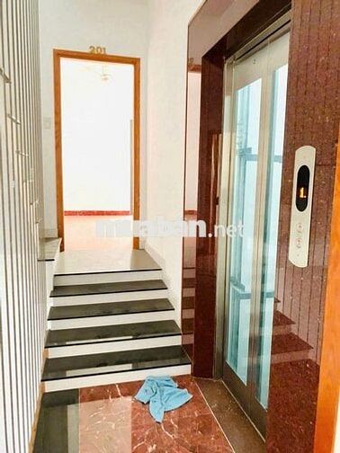 Cho thuê nhà mặt tiền Hiền Vương Tân Phú, 5 lầu, 9PN, giá 28tr/th