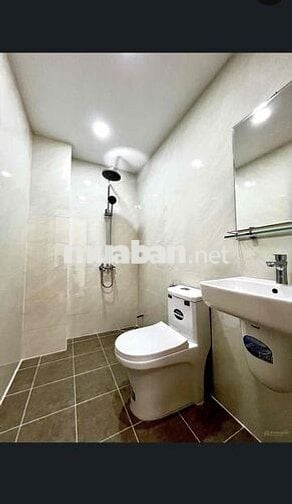 ĐỊNH CƯ NƯỚC NGOÀI BÁN NGAY NHÀ TRẦN ĐÌNH XU,QUẬN 1.GIÁ: 8Tỷ240.