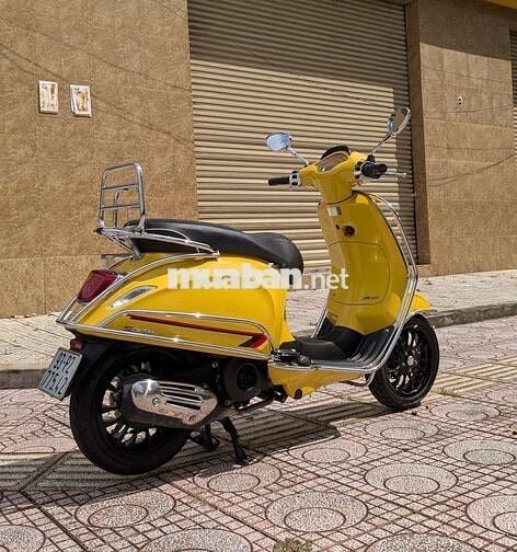 Vespa Sprint 125 đăng kí 2021 chạy ít