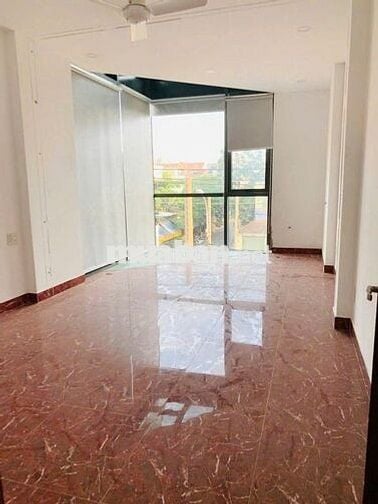 Cho thuê nhà mặt tiền Hiền Vương Tân Phú, 5 lầu, 9PN, giá 28tr/th