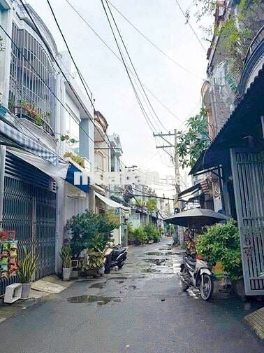 Nhà 1trệt 1lầu 2pn 2wc hẻm xe hơi thông tiện ở và kd buôn bán khu 38Ha