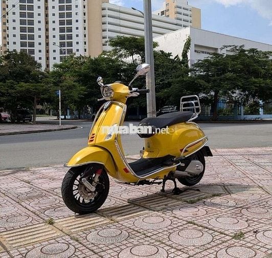 Vespa Sprint 125 đăng kí 2021 chạy ít