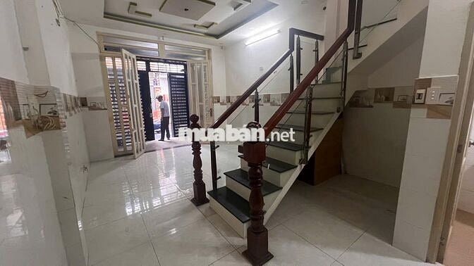 Nhà nguyên căn hẻm thông xe hơi Nguyễn Văn Săng 1 lầu mới