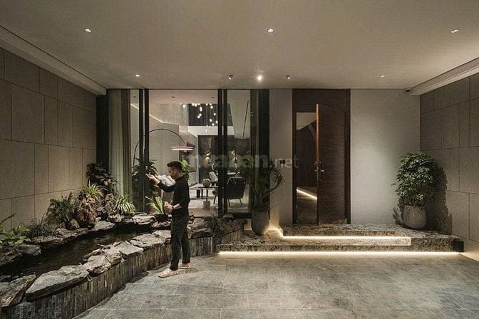Cho thuê nhà villa ngang 8m đường Đoàn Thị Điểm, P1, Q Phú Nhuận