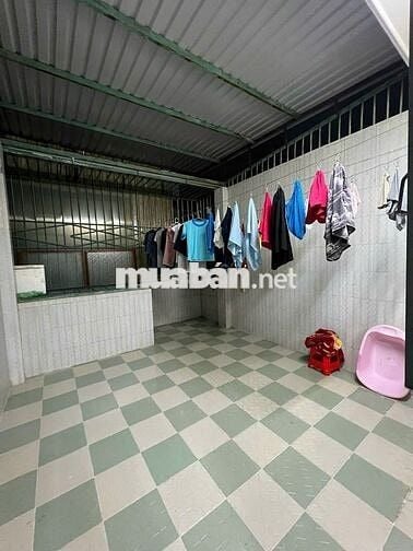 NHÀ SẠCH SẼ 2 LẦU + SÂN THƯỢNG THOÁNG MÁT 4PN 3WC HẺM LÊ HOÀNG PHÁI