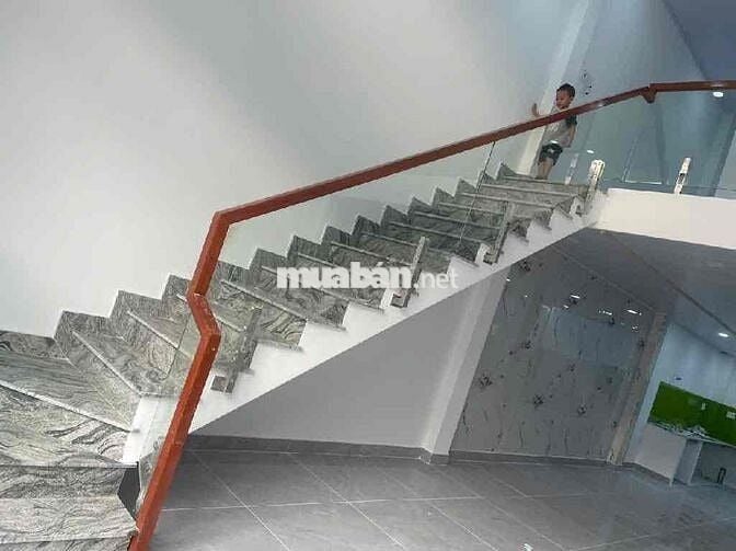 NHÀ MỚI ĐẸP- HOÀN CÔNG ĐỦ, HẺM NHỰA LÊ VĂN KHƯƠNG Q12 - 10M