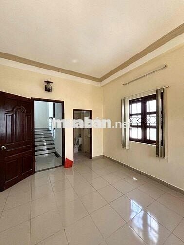 Cho thuê nhà gần nhà thờ Xuân Hiệp,/đs 5,p.Linh Xuân 10tr hẻm xe hơi