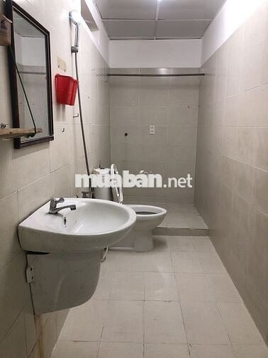 Nhà mới 126/ Phan Văn Trị, 2PN, 1Gác lửng, Máy lạnh sẵn, vào ở ngay