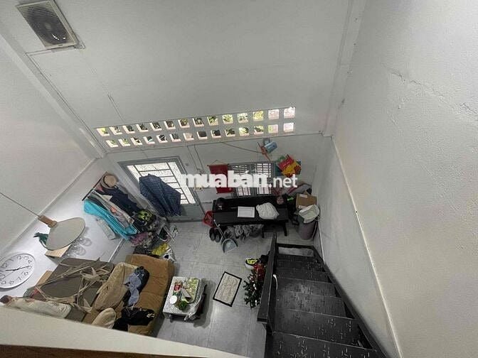 nhà ở 1 trệt 1 gác (tổng 40m2) 1PN riêng full nội thất kv an ninh
