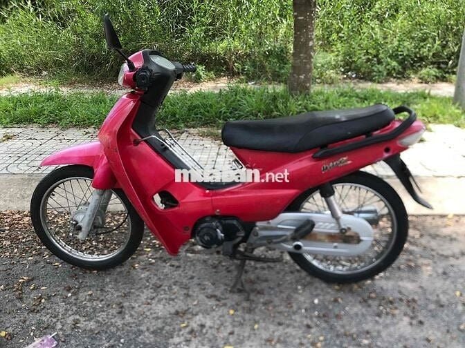 XE NHÀ DANG CHẠY KHONG PHAI XE CUA HANG CAVET  CO