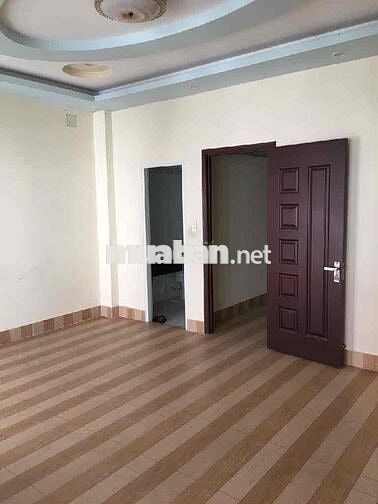 Nhà 3 Tầng BTCT - Xe hơi Tới Nhà - Ngang 5.5m nuốt chọn xe 7 chỗ