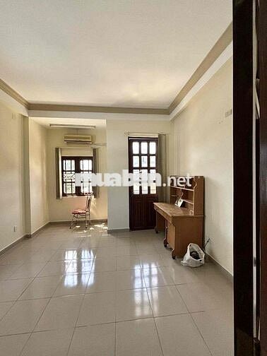 Cho thuê nhà gần nhà thờ Xuân Hiệp,/đs 5,p.Linh Xuân 10tr hẻm xe hơi