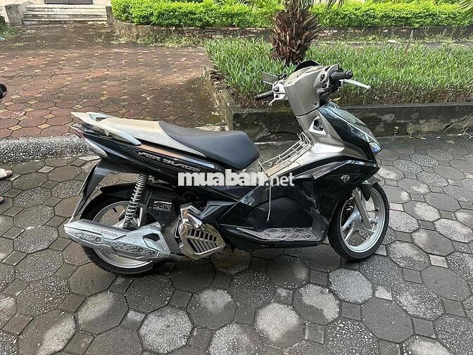 tôi muốn bán xe chính chủ đi rất ít cần bán .