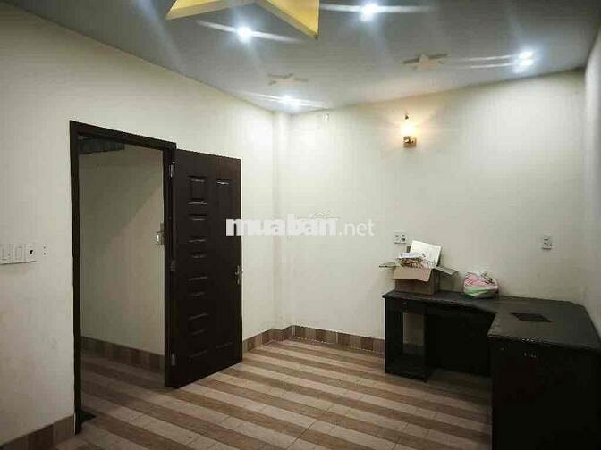 Nhà 3 Tầng BTCT - Xe hơi Tới Nhà - Ngang 5.5m nuốt chọn xe 7 chỗ