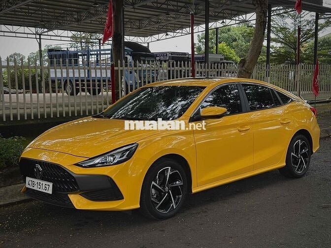 Gia đình cần bán MG5 2022 Luxury odo 2v5 km