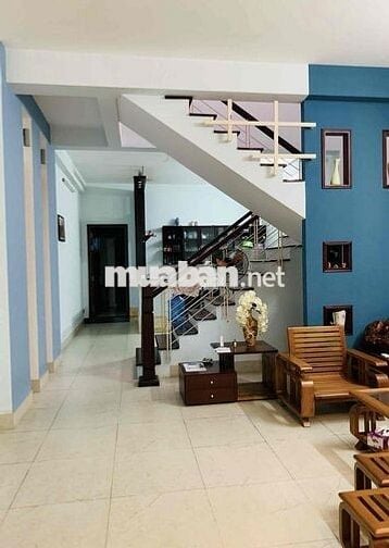 Cho thuê nhà mê đúc Mỹ An, gần bờ sông Chương Dương