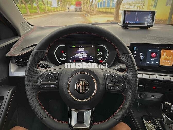 Gia đình cần bán MG5 2022 Luxury odo 2v5 km