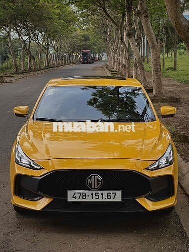 Gia đình cần bán MG5 2022 Luxury odo 2v5 km