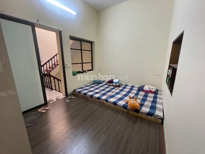 Chính chủ bán nhà Ngô Gia Tự, Long Biên 115m2 ngõ thông, ô tô tránh