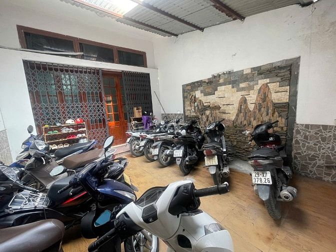 Chính chủ bán nhà Ngô Gia Tự, Long Biên 115m2 ngõ thông, ô tô tránh