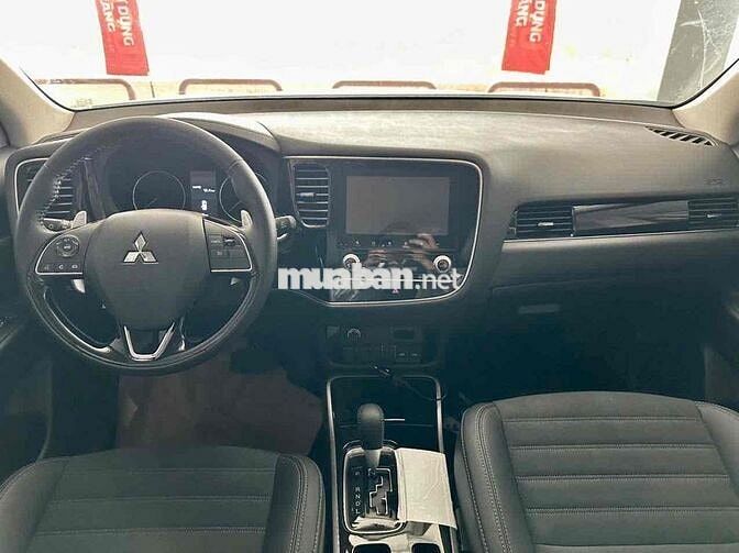 Mitsubishi Outlander 2024 2.0 CVT - 20 km