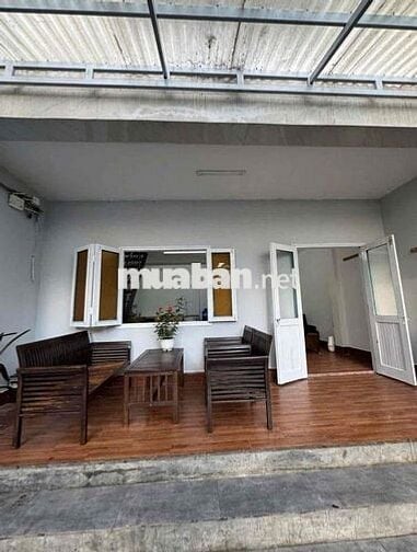 Bán gấp nhà sân vườn, P2 đà lạt dt 100m2 giá 730tr
