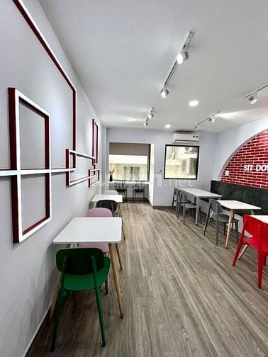 MẶT TIỀN GIÁ TỐT Q5 - CỰC KỲ GẤP BÁN