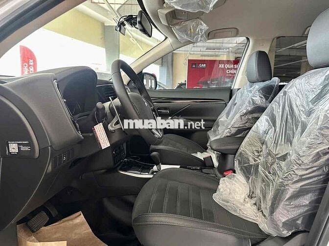 Mitsubishi Outlander 2024 2.0 CVT - 20 km